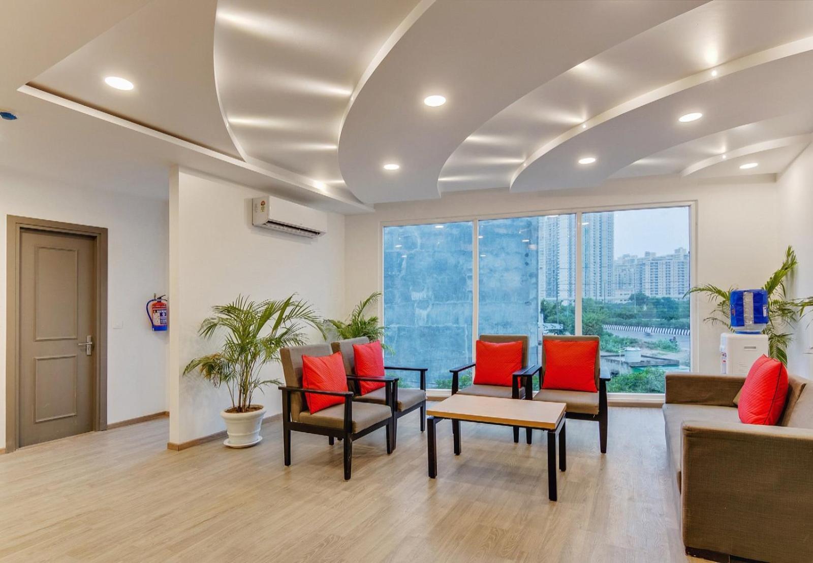 Hotel Naveen New Delhi Exterior photo