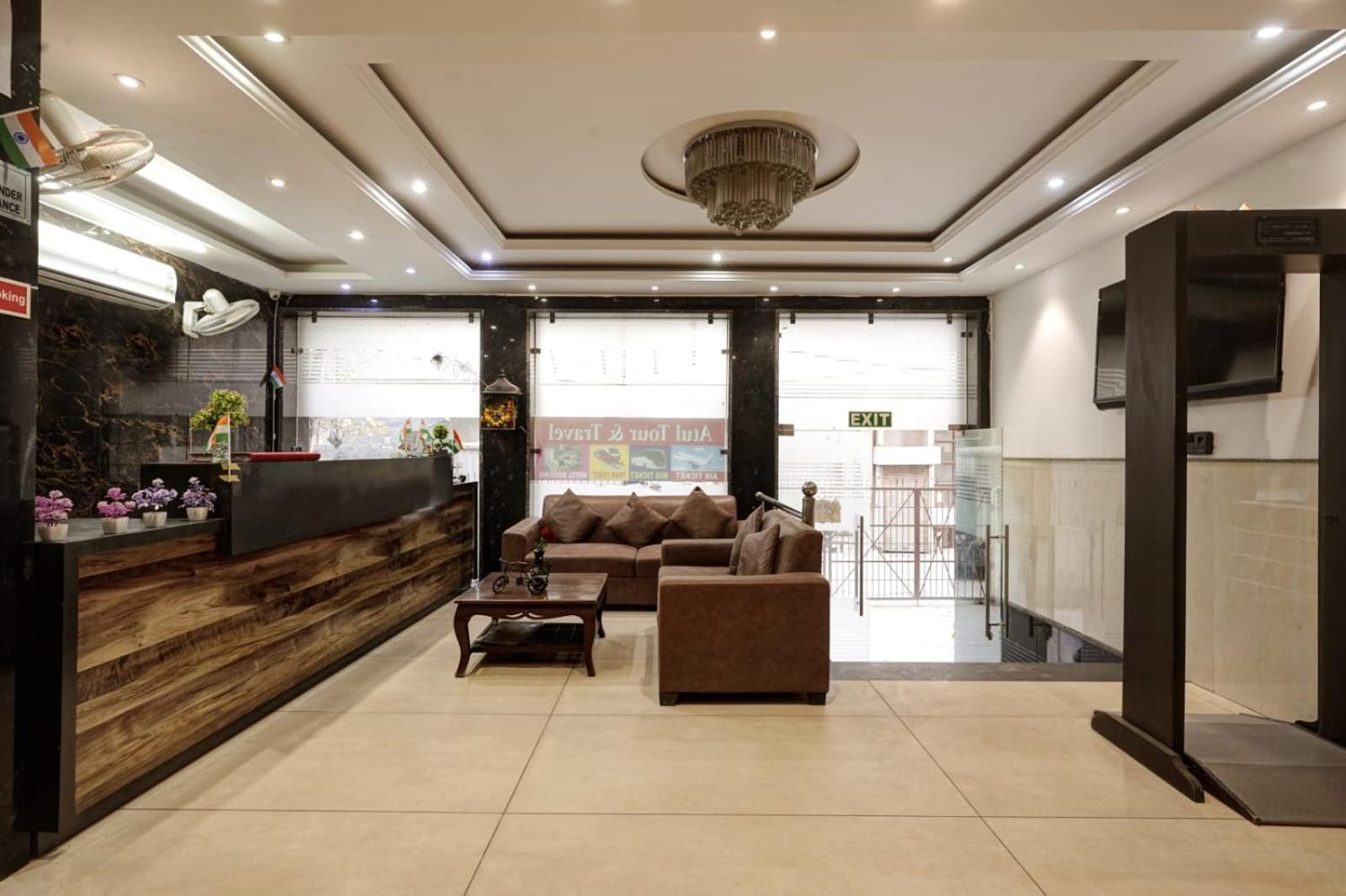 Hotel Naveen New Delhi Exterior photo