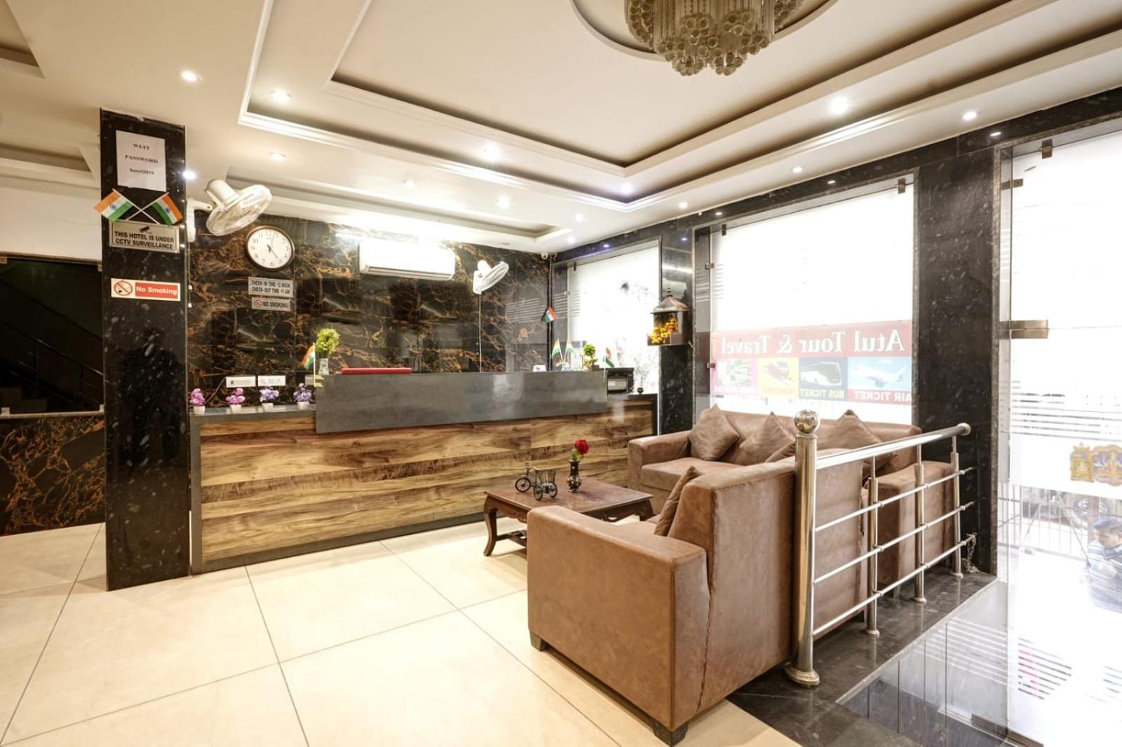 Hotel Naveen New Delhi Exterior photo